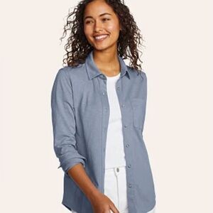 Eddie Bauer Blue Fitted 3/4 Sleeve Button Down Shirt